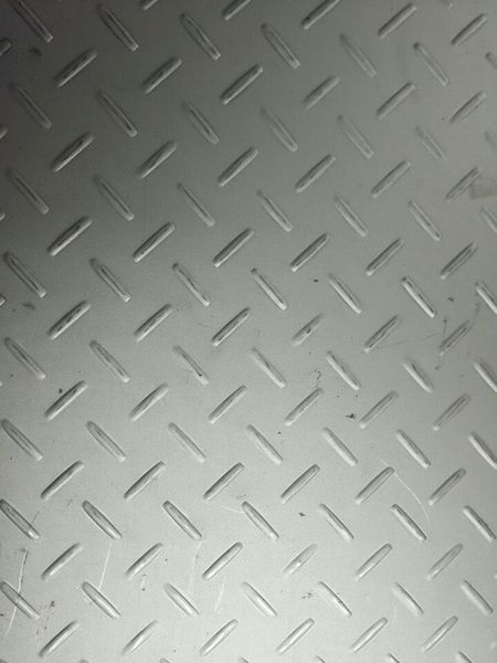 Stainless steel patterned plate