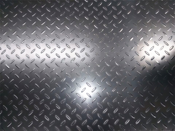 Stainless steel patterned plate